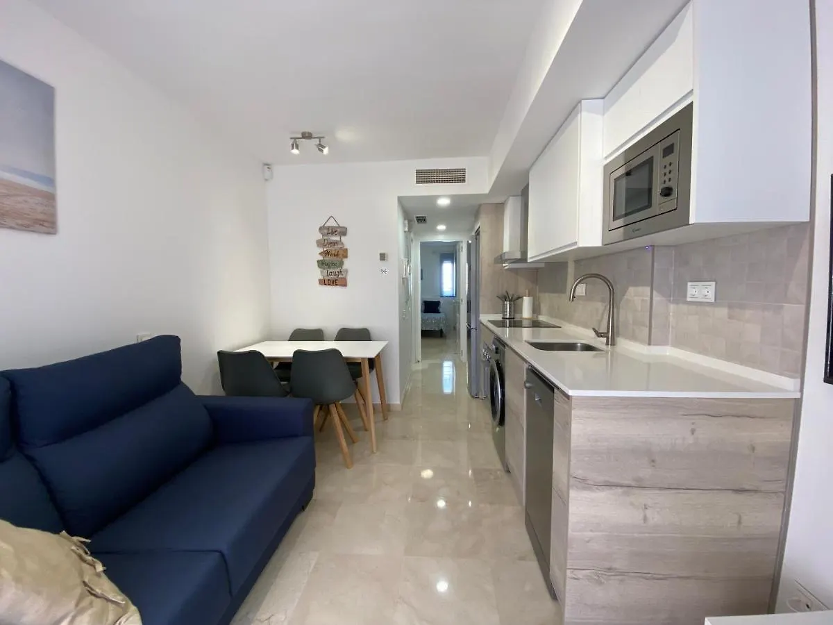 Los Patos Benalmadena Beach - Parking Privado